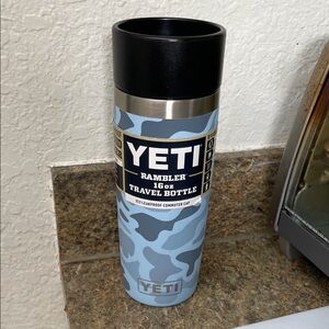 YETI Rambler 16 oz Travel Bottle - Blue and blue & gray Camo w new twist top